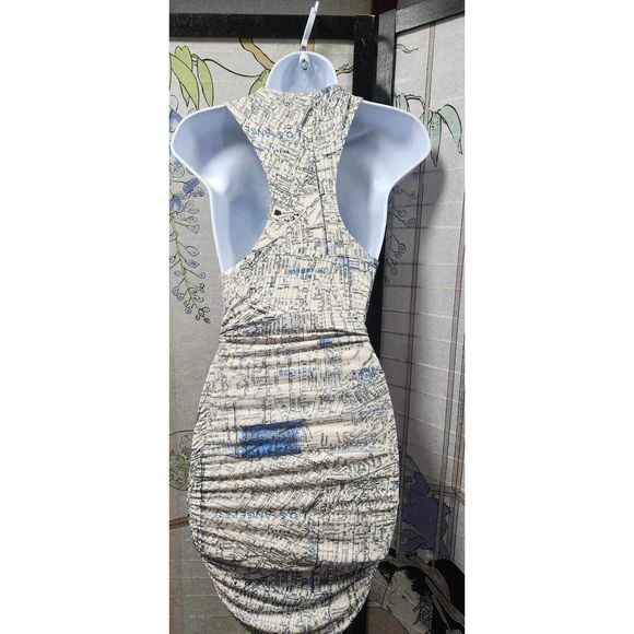 UO Amaya Printed Twist Front Bodycon Dress Size XS. B25 - Picture 6 of 7